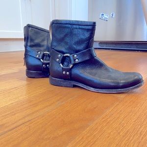 Vintage black Frye boots
